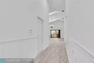 7619 Silver Woods Ct, Boca Raton, FL 33433 - Photo 2