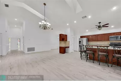 7619  Silver Woods Ct, Boca Raton, FL 33433 - Photo 8