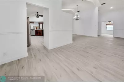7619  Silver Woods Ct, Boca Raton, FL 33433 - Photo 10