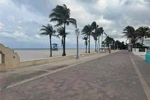 323 Monroe St, Hollywood, FL 33019 - Photo 18