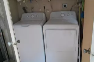 3321 NW 47th Terrace, Lauderdale Lakes, FL 33319 - Photo 18