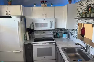 3431 NW 50th Ave, Lauderdale Lakes, FL 33319 - Photo 14