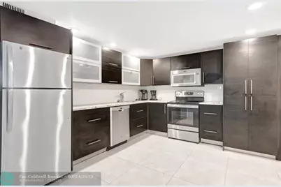 501 SW 11th Pl, Unit #403, Boca Raton, FL 33432 - Photo 8