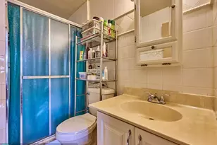 33 Spinning Wheel Ln, Tamarac, FL 33319 - Photo 24