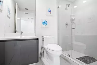 31 SE 6th St, Unit #2002, Miami, FL 33131 - Photo 10