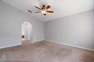 17646 10th St, Pembroke Pines, FL 33029 - Photo 8