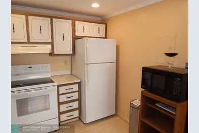 393  Capri I, Unit #393, Delray Beach, FL 33484 - Photo 12