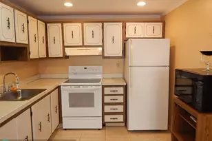 393 Capri I Unit, Delray Beach, FL 33484 - Photo 10