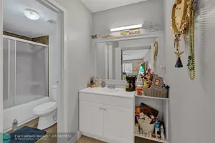 4394 NW 9th Ave, Deerfield Beach, FL 33064 - Photo 4