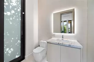 2421 Barcelona Dr, Fort Lauderdale, FL 33301 - Photo 32