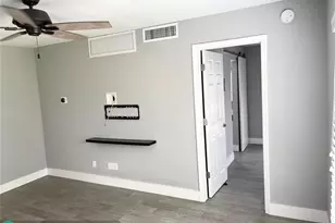 5328 NE 6th Ave, Oakland Park, FL 33334 - Photo 20