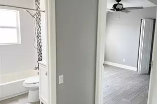 5328 NE 6th Ave, Oakland Park, FL 33334 - Photo 28