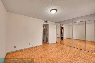 9101  Sunrise Lakes Blvd, Unit #206, Sunrise, FL 33322 - Photo 18