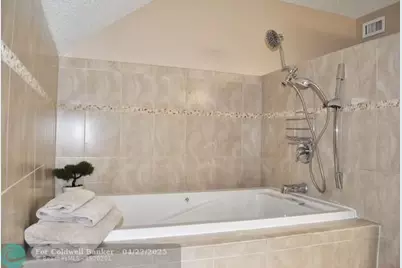 49  Deer Creek Rd, Unit #E105, Deerfield Beach, FL 33442 - Photo 4