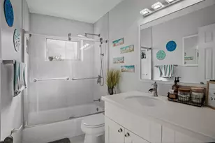 223 SE 7th St, Dania Beach, FL 33004 - Photo 30