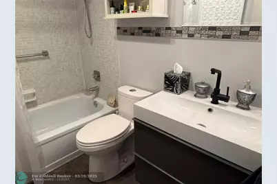 1066  Newport Q, Unit #1066, Deerfield Beach, FL 33442 - Photo 14