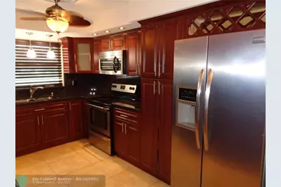 9321  Sunrise Lakes Blvd, Unit #106, Sunrise, FL 33322 - Photo 4