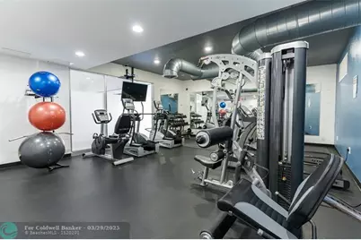 401  Golden Isles Dr, Unit #412, Hallandale Beach, FL 33009 - Photo 8