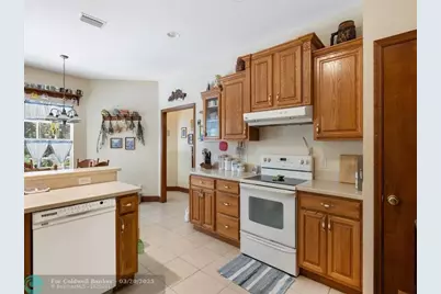 8446  93rd Ave, Vero Beach, FL 32967 - Photo 12