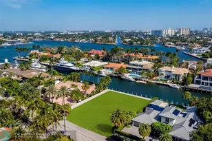 2455 Del Lago Dr, Fort Lauderdale, FL 33316 - Photo 2