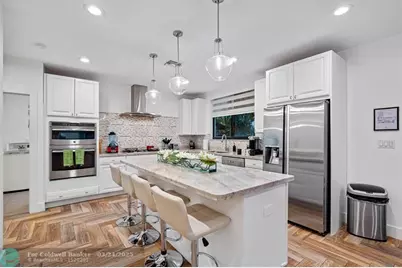 605 NE 15th Ave, Fort Lauderdale, FL 33304 - Photo 2