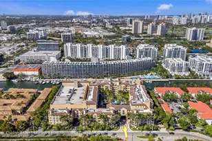 3001 NE 185th St, Aventura, FL 33180 - Photo 20