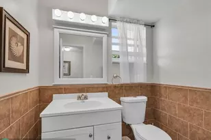 1001 NE 14th Ave, Hallandale Beach, FL 33009 - Photo 22
