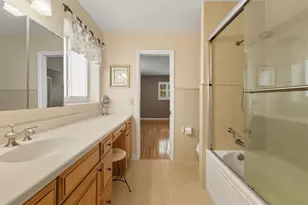 3697 NE 19th Ave, Oakland Park, FL 33308 - Photo 6