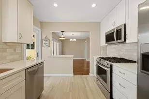 3697 NE 19th Ave, Oakland Park, FL 33308 - Photo 14