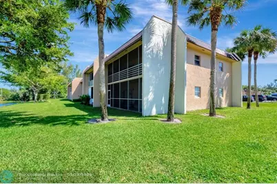 100  Lake Meryl Dr, Unit #201, West Palm Beach, FL 33411 - Photo 16