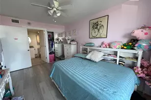 3731 N Country Club Dr, Aventura, FL 33180 - Photo 28