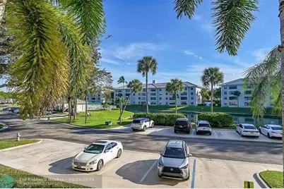 6109  Balboa Cir, Unit #305, Boca Raton, FL 33433 - Photo 8