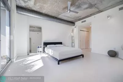 2001  Meridian Ave, Unit #318, Miami Beach, FL 33139 - Photo 16