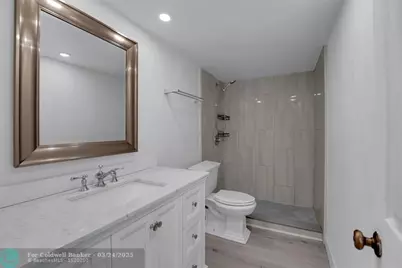 301  Croton Ave, Unit #302, Lantana, FL 33462 - Photo 8