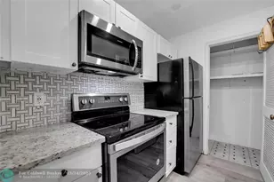 301 Croton Ave, Lantana, FL 33462 - Photo 10