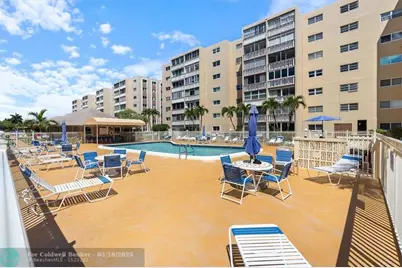 421 NE 14th Ave, Unit #302, Hallandale Beach, FL 33009 - Photo 26