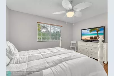 4776  Lago Vista Dr, Coconut Creek, FL 33073 - Photo 20