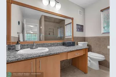 4776  Lago Vista Dr, Coconut Creek, FL 33073 - Photo 22