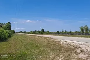 19264 NW 264th St, Okeechobee, FL 34972 - Photo 2