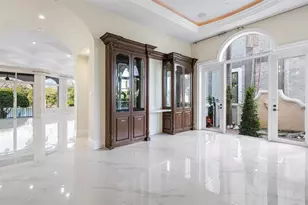 549 NE 19th Ave, Deerfield Beach, FL 33441 - Photo 8