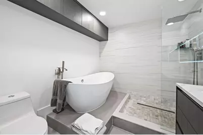 216  Poinciana Dr, Unit #216, Sunny Isles Beach, FL 33160 - Photo 26