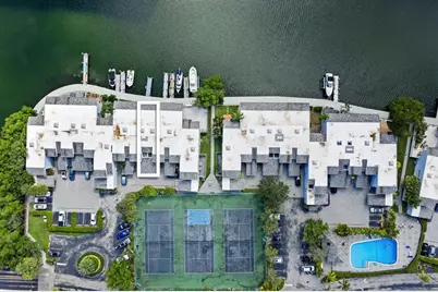 216  Poinciana Dr, Unit #216, Sunny Isles Beach, FL 33160 - Photo 4