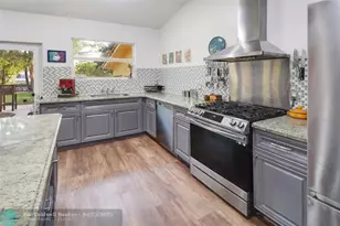 11410 Griffing Bl, Biscayne Park, FL 33161 - Photo 12