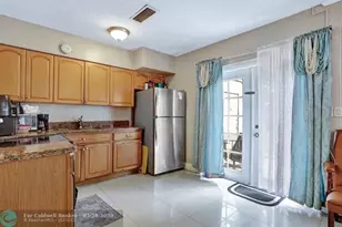 400 SW 14th Pl, Deerfield Beach, FL 33441 - Photo 8