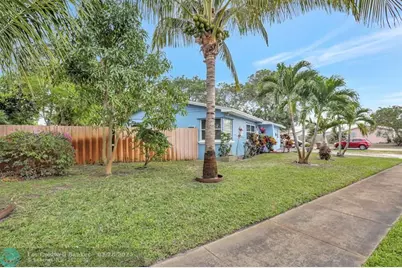 400 SW 14th Pl, Deerfield Beach, FL 33441 - Photo 4