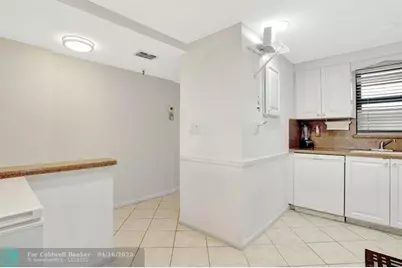 2430  Deer Creek Country Club Boulevard, Unit #401-2, Deerfield Beach, FL 33442 - Photo 10
