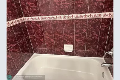 3090 NW 46th Ave, Unit #212C, Fort Lauderdale, FL 33313 - Photo 10