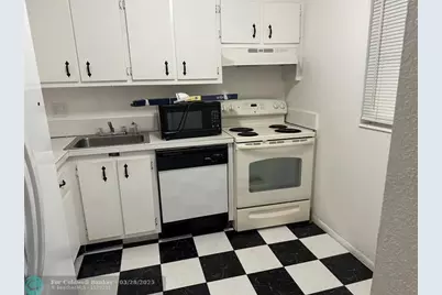 3090 NW 46th Ave, Unit #212C, Fort Lauderdale, FL 33313 - Photo 6