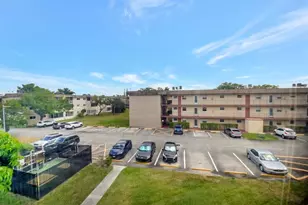 715 Lori Dr, Palm Springs, FL 33461 - Photo 12