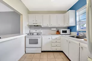 715 Lori Dr, Palm Springs, FL 33461 - Photo 16